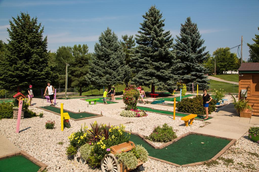 Plymouth Rock Camping Resort Rustic Cabin Elkhart Lake Εξωτερικό φωτογραφία