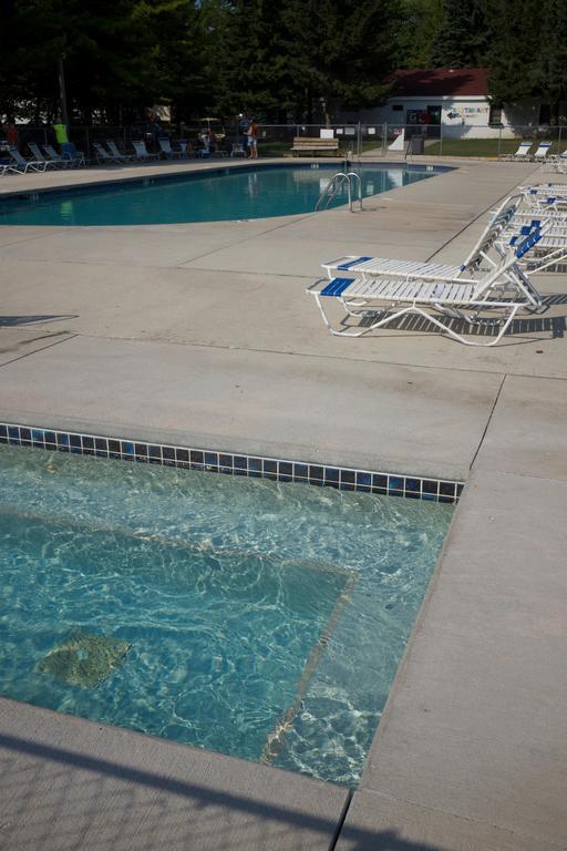 Plymouth Rock Camping Resort Rustic Cabin Elkhart Lake Εξωτερικό φωτογραφία