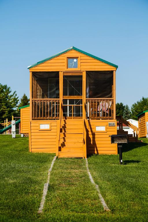 Plymouth Rock Camping Resort Rustic Cabin Elkhart Lake Εξωτερικό φωτογραφία